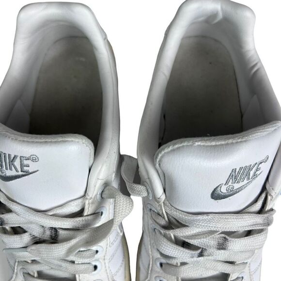 Nike Athletic Shoes Sneakers White Women Size 8.5 - Picture 2 of 13